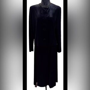 Talbots petite ladies size 12 all black velour‎ /velvet 2 piece skirt/top 1990s